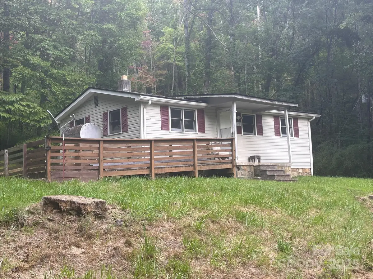 103 Cambridge Way, Waynesville, NC 28786 - Image #1