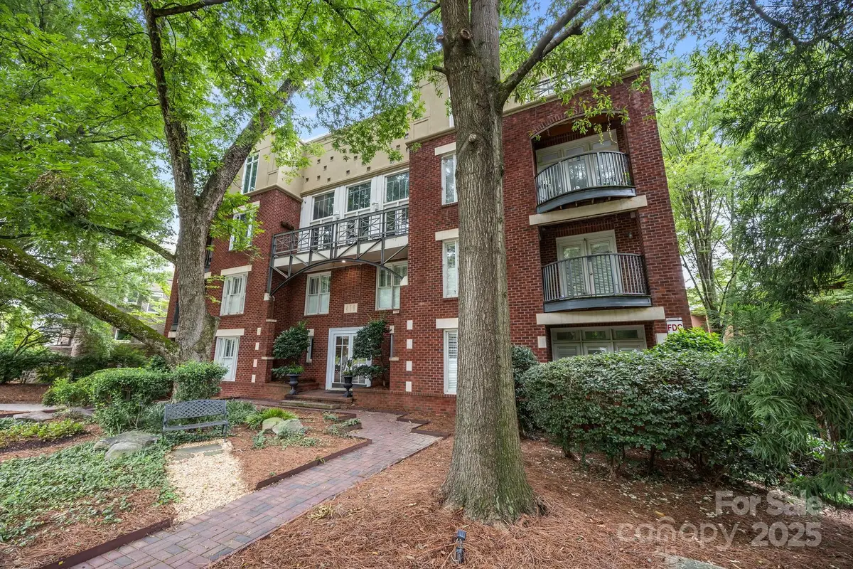 416 Queens Road #19, Charlotte, NC 28207 - Image #1