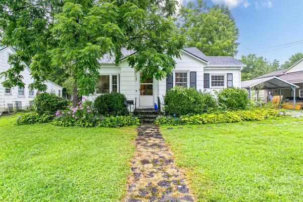 123 Parkview Drive, Brevard, NC 28712