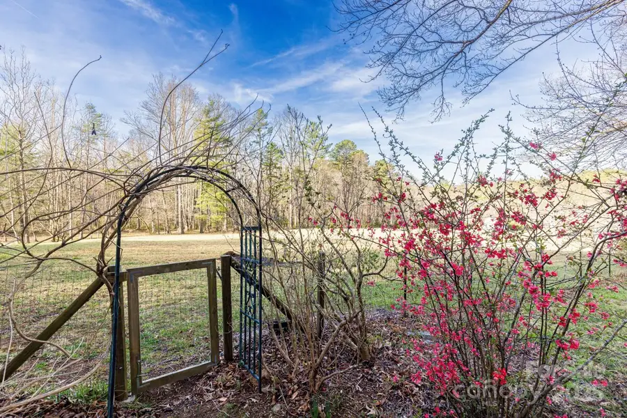 117 Woods View Trail, Fairview, NC 28730 - Image #2