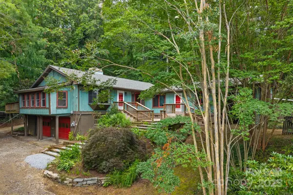 15 Mayfield Road, Asheville, NC 28804