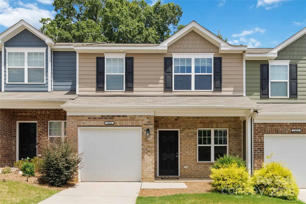 7432 Sienna Heights Place, Charlotte, NC 28213 - Image #1