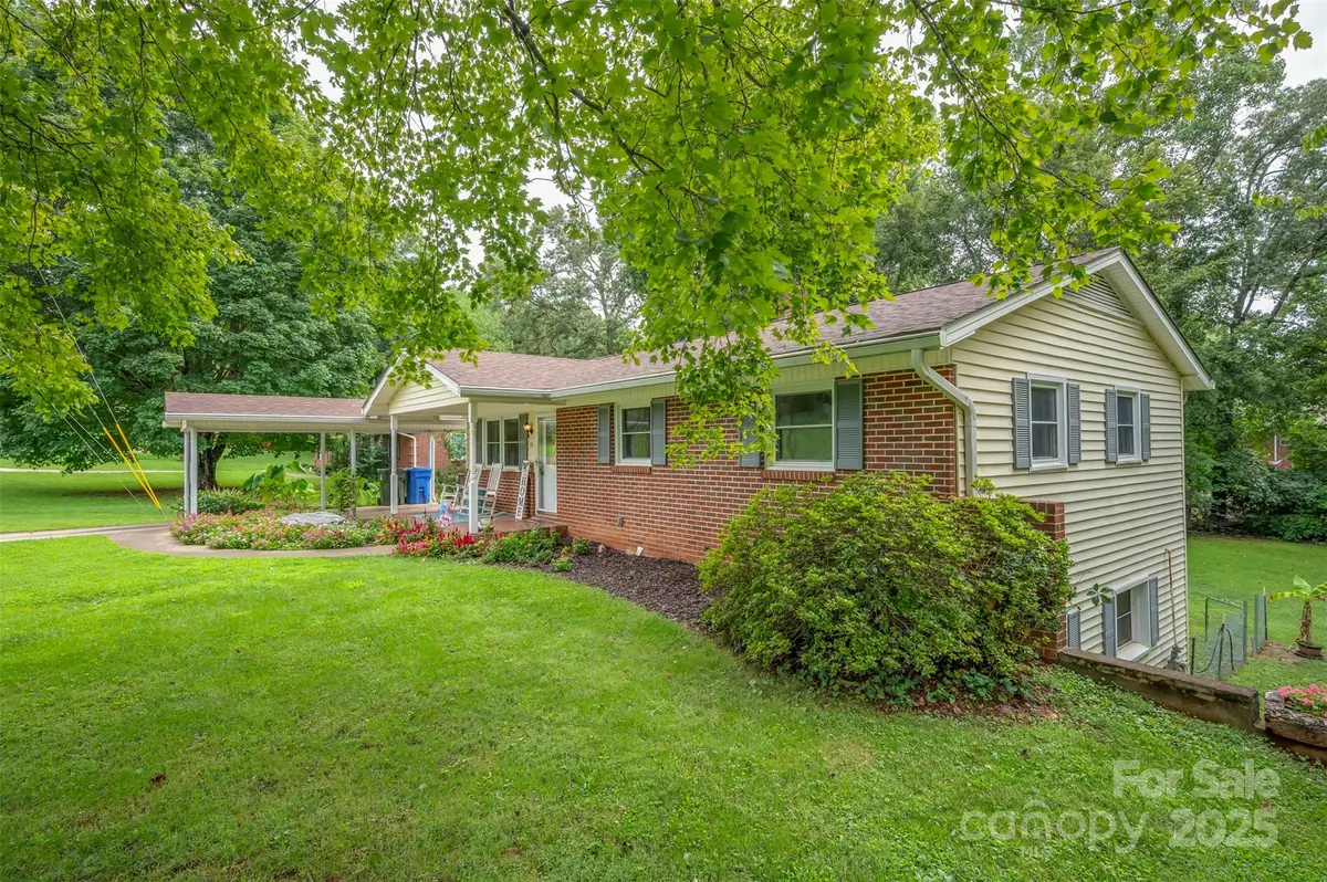 170 Hodge Street, Rutherfordton, NC 28139 - Image #1