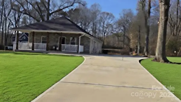 1029 Old Nc 27 Highway, Mount Holly, NC 28120