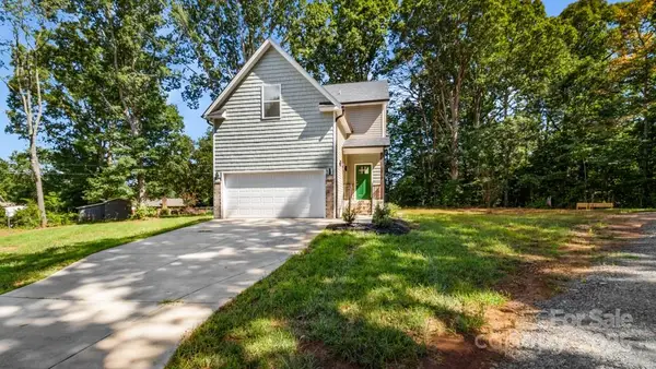 2410 Cedar Lane, Kernersville, NC 27284