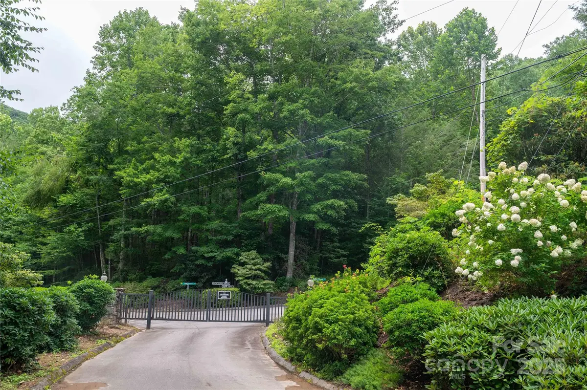 44 Deer Trail Drive, Burnsville, NC 28714 - Image #1