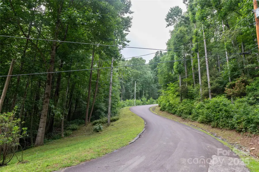 44 Deer Trail Drive, Burnsville, NC 28714 - Image #3