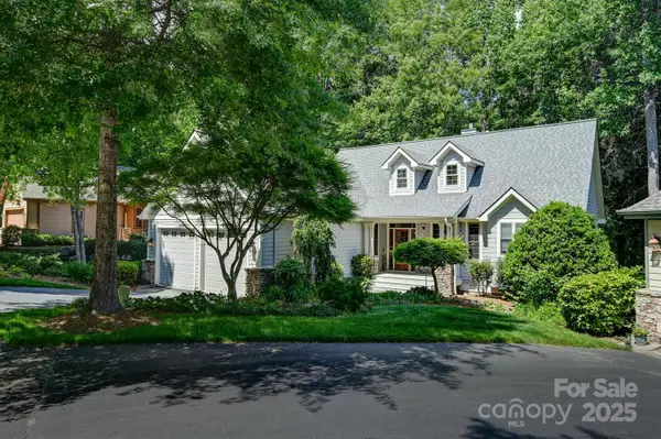 43 S Kuykendall Court, Hendersonville, NC 28739