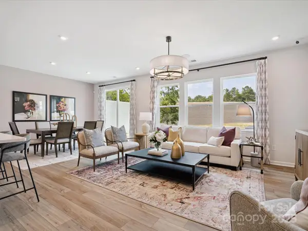 605 Webster Lane, Cramerton, NC 28032