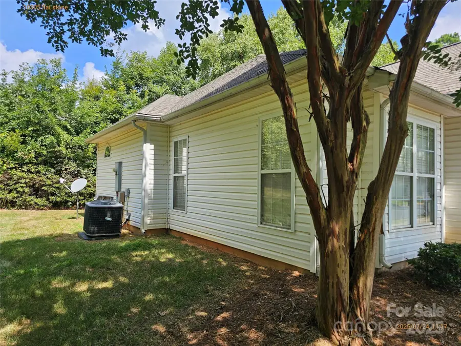 10305 Flat Stone Road, Charlotte, NC 28213 - Image #2
