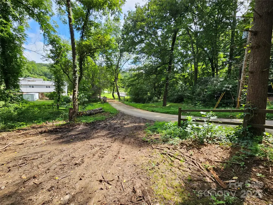 000 Dolan Road #1, Waynesville, NC 28786 - Image #3