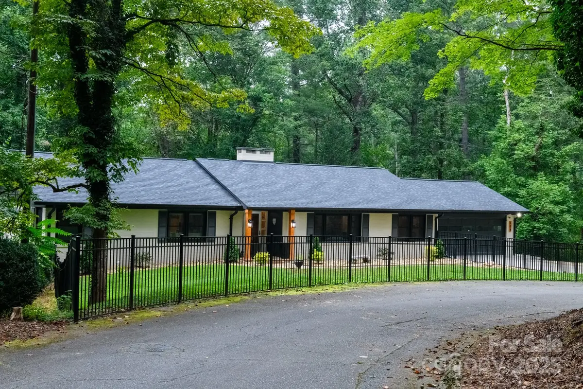 108 Maehill Place Sw, Lenoir, NC 28645 - Image #1