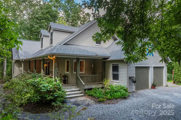 37 Wood Robin Lane, Black Mountain, NC 28711