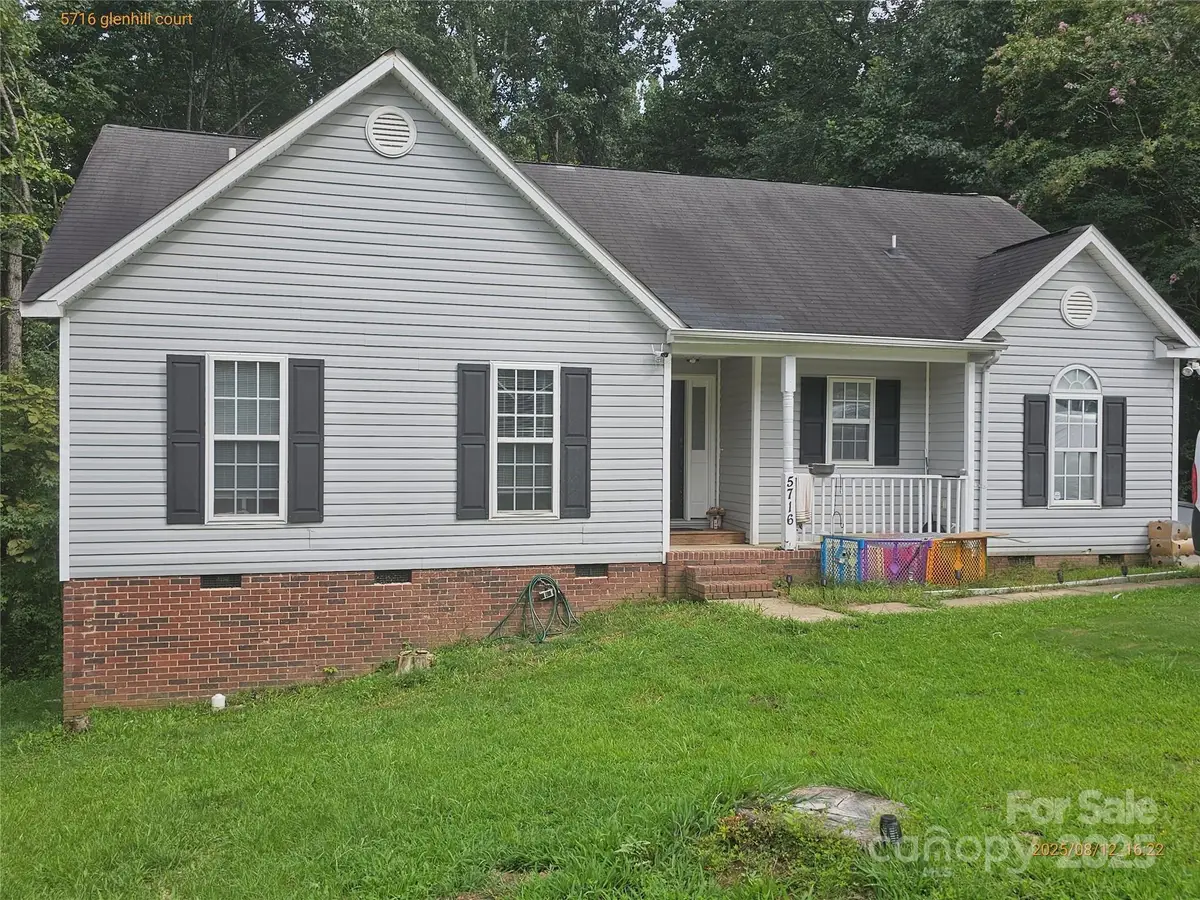 5716 Glenhill Court, Charlotte, NC 28208 - Image #1