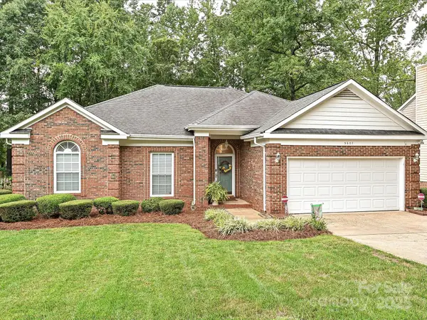 5607 Oak Drive, Charlotte, NC 28216