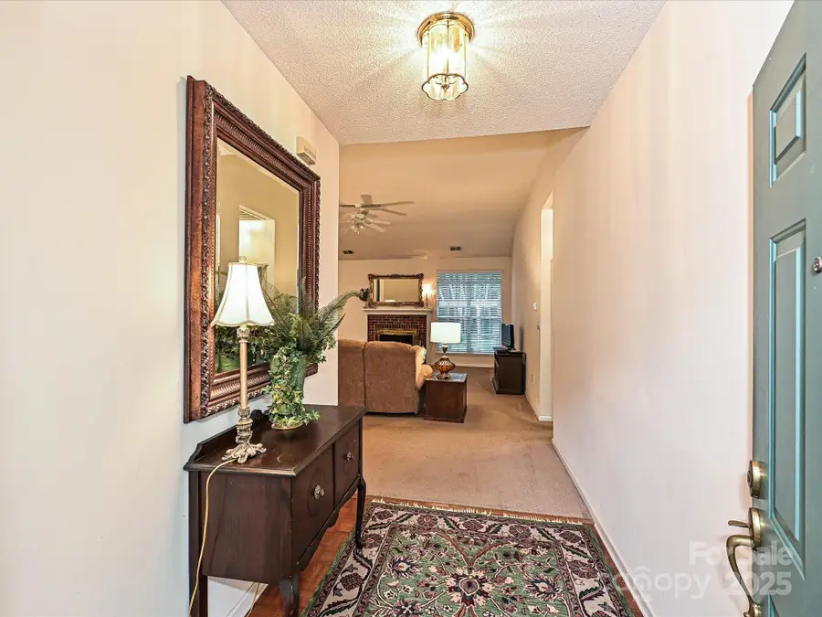 5607 Oak Drive, Charlotte, NC 28216 - Image #3