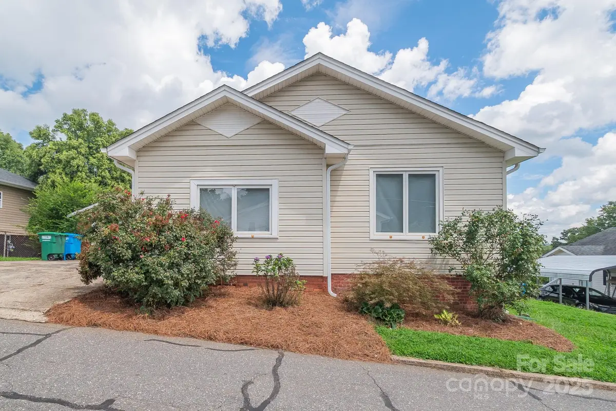 380 Woodlawn Avenue, Cramerton, NC 28032 - Image #1