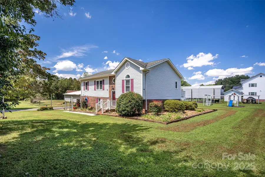 2184 Little John Trail, Newton, NC 28658 - Image #2