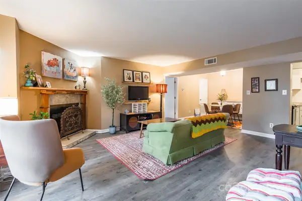 1604 Sharon Road W #23, Charlotte, NC 28210