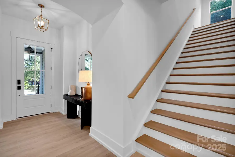 2530 Elkwood Circle, Charlotte, NC 28205 - Image #2