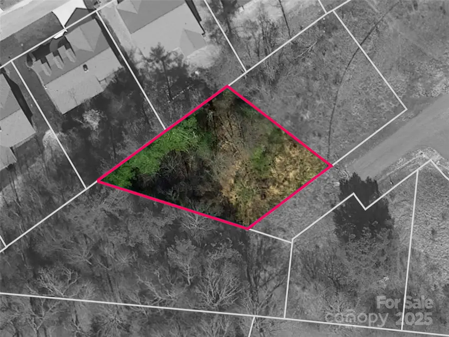 54 Olde Oak Lane, Hendersonville, NC 28792 - Image #3