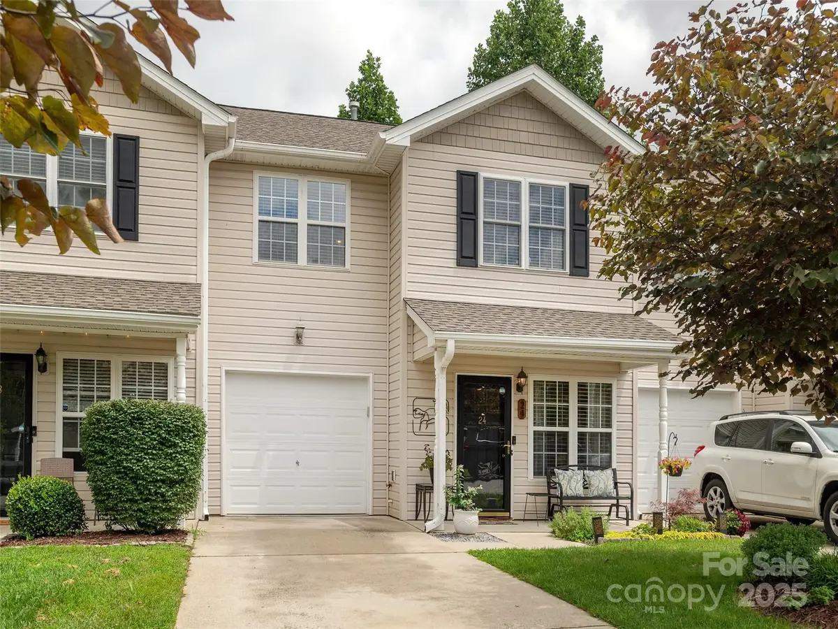 24 Lanceford Circle, Fletcher, NC 28732 - Image #1