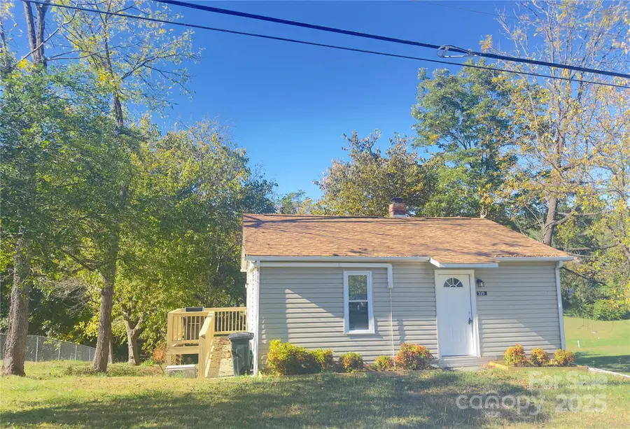 329 Morehead Road, Marion, NC 28752 - Image #2