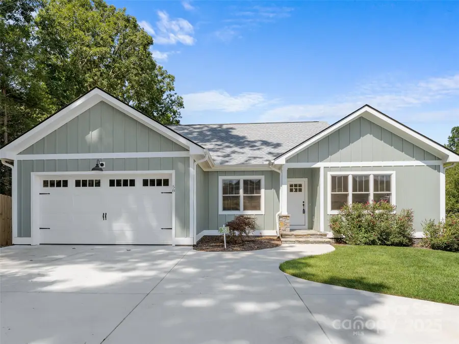 58 Olde Oak Lane, Hendersonville, NC 28792 - Image #2