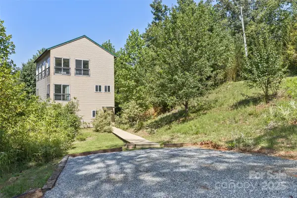 117 Old Dairy Drive, Leicester, NC 28748