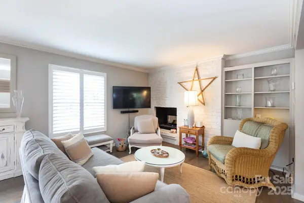 2229 Rexford Road #E, Charlotte, NC 28211