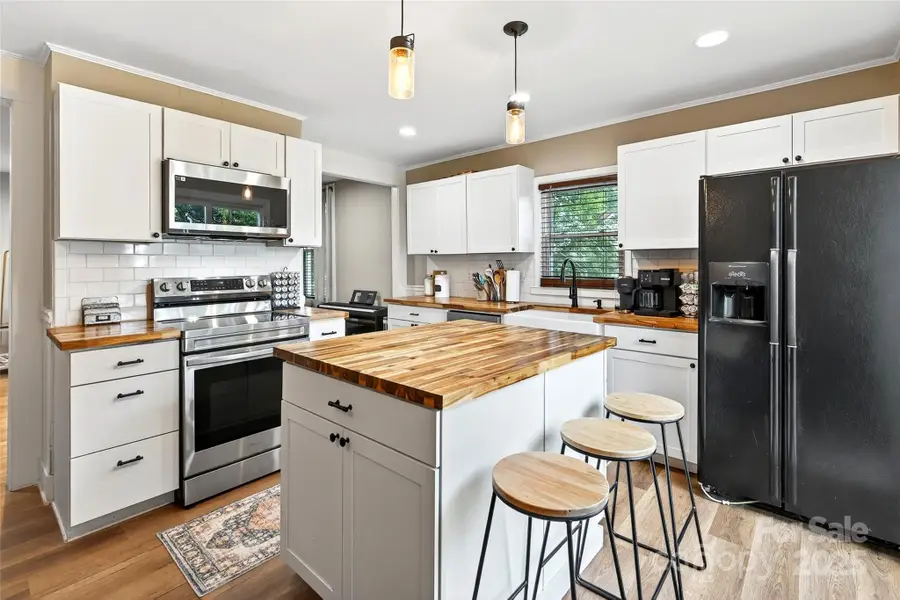 87 2nd Street, Marion, NC 28752 - Image #2