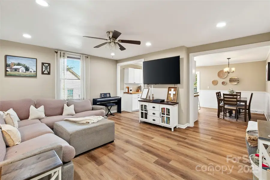 87 2nd Street, Marion, NC 28752 - Image #3