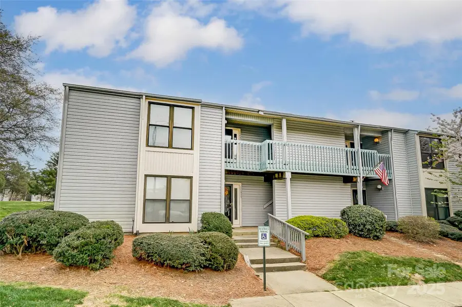 11039 Harrowfield Road, Charlotte, NC 28226 - Image #2