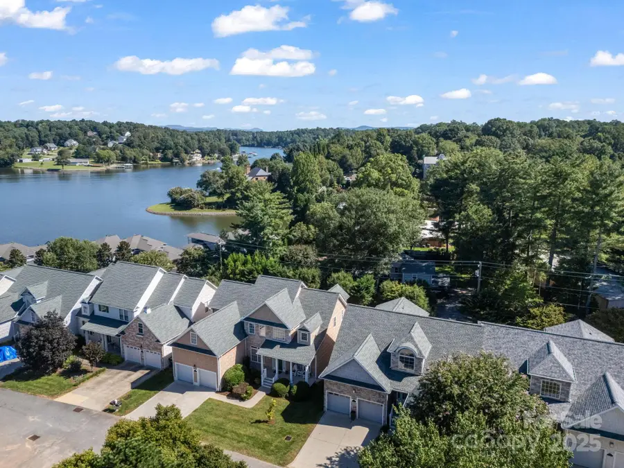 2137 6th Street Nw, Hickory, NC 28601 - Image #2