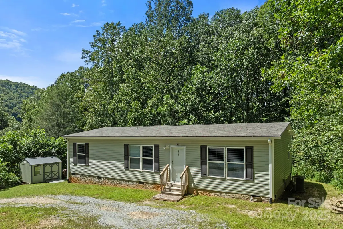 35 Dupont Estates Drive, Hendersonville, NC 28739 - Image #1