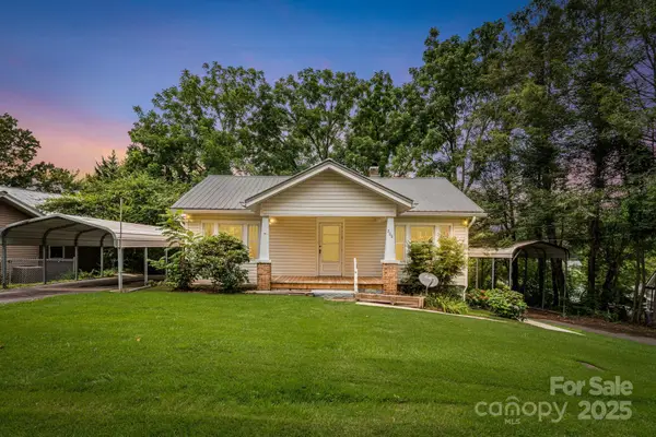 206 Rhododendron Drive, Brevard, NC 28712