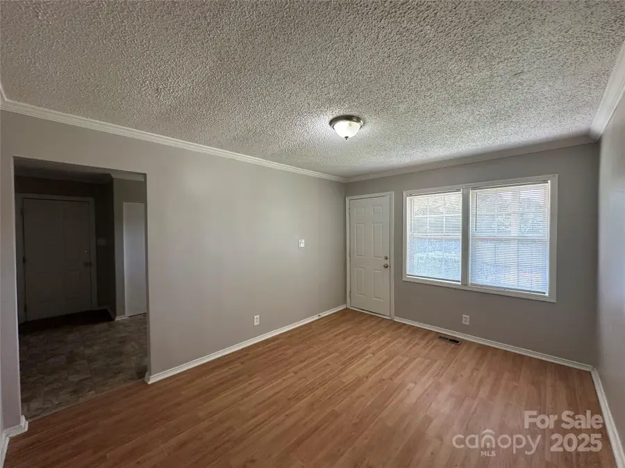 136 Melba Avenue Sw, Concord, NC 28025 - Image #2