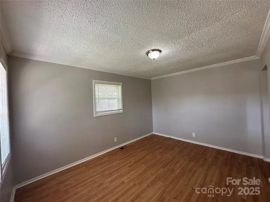 136 Melba Avenue Sw, Concord, NC 28025 - Image #3