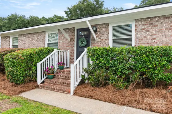 1547 Seacroft Road, James Island, SC 29412
