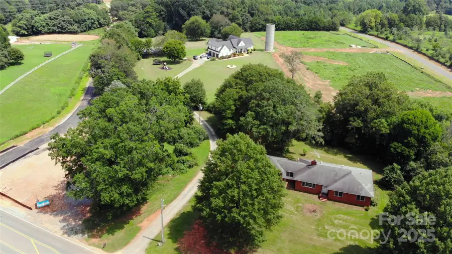 14532 Beatties Ford Road, Huntersville, NC 28078 - Image #3