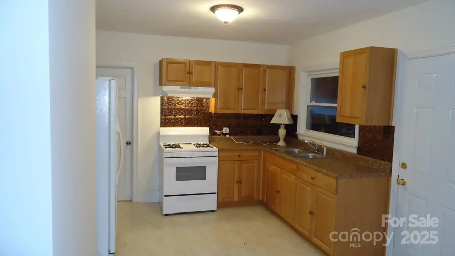 1646 Arnold Drive, Charlotte, NC 28205 - Image #2