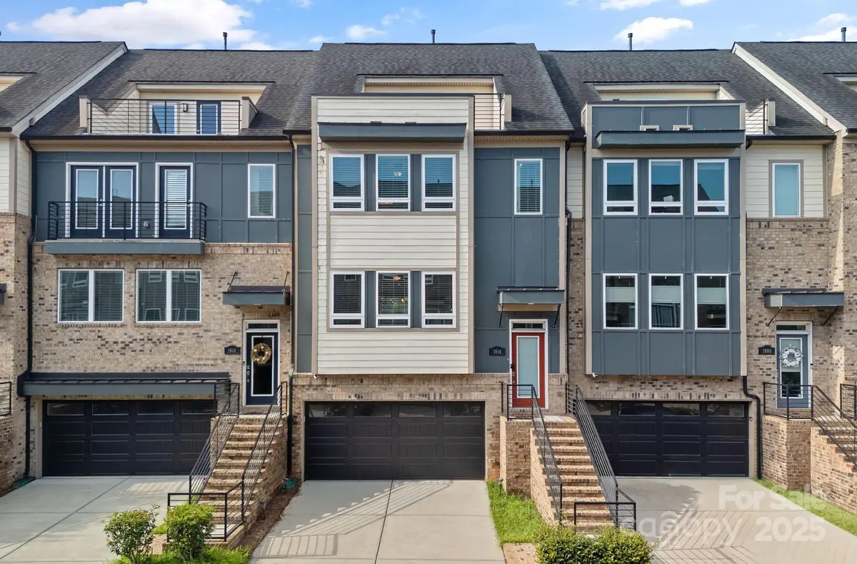 1910 Seegars Place, Charlotte, NC 28204 - Image #1