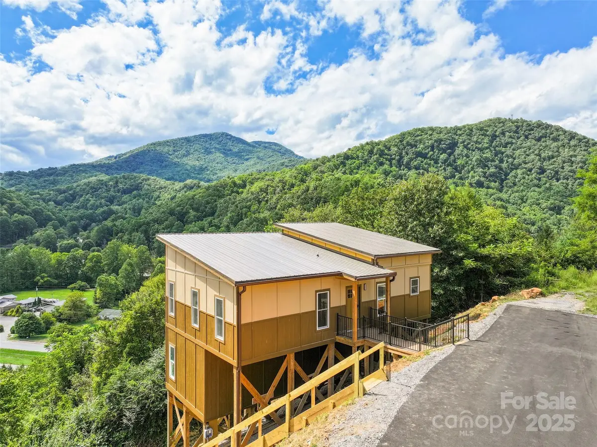 201 Kadire Drive, Waynesville, NC 28785 - Image #1