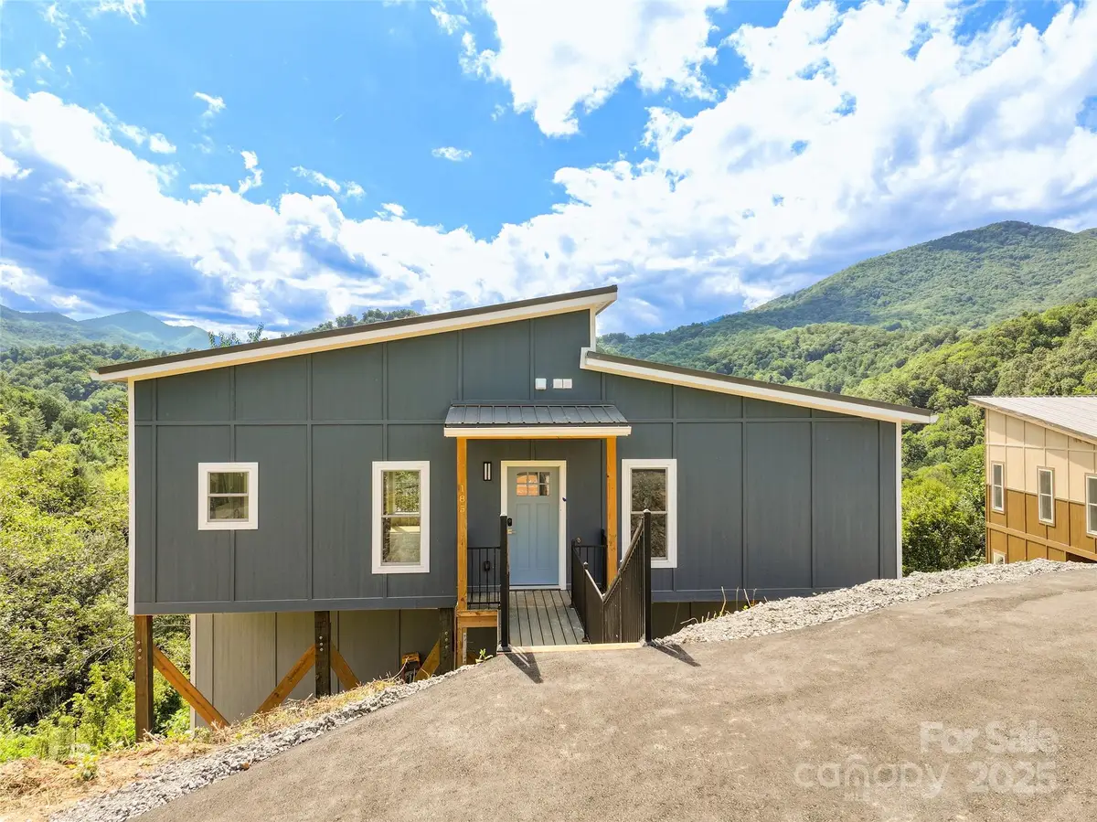 185 Kadire Drive, Waynesville, NC 28785 - Image #1