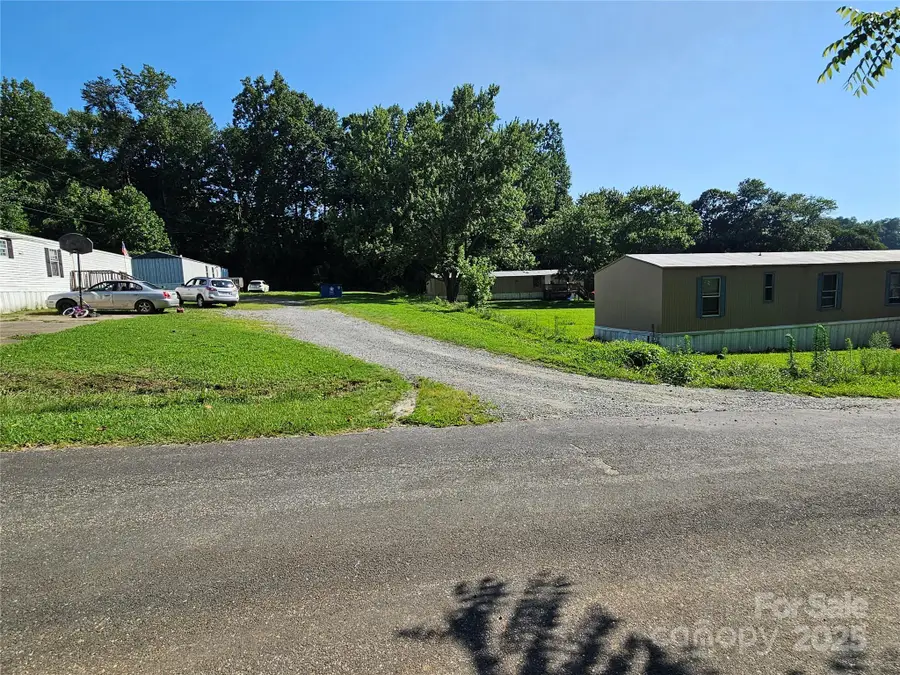 5929 Mourglea Avenue, Connelly Springs, NC 28612 - Image #2