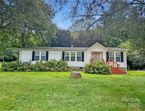 51 Kenneth Cooper Road, Whittier, NC 28789