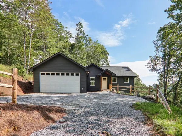 366 Ben Nevis Road, Brevard, NC 28712