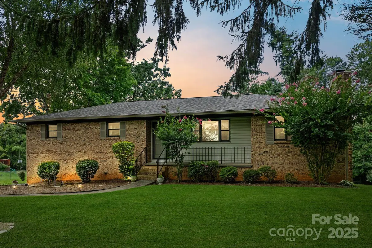 89 Braddock Way, Asheville, NC 28803 - Image #1