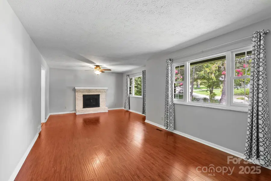 89 Braddock Way, Asheville, NC 28803 - Image #3