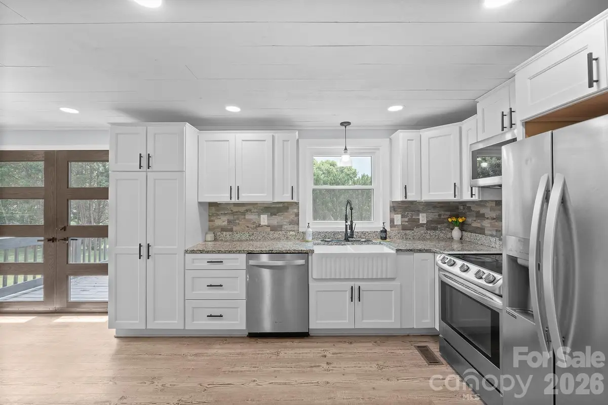 2310 24th Avenue Ne #7, Hickory, NC 28601 - Image #1